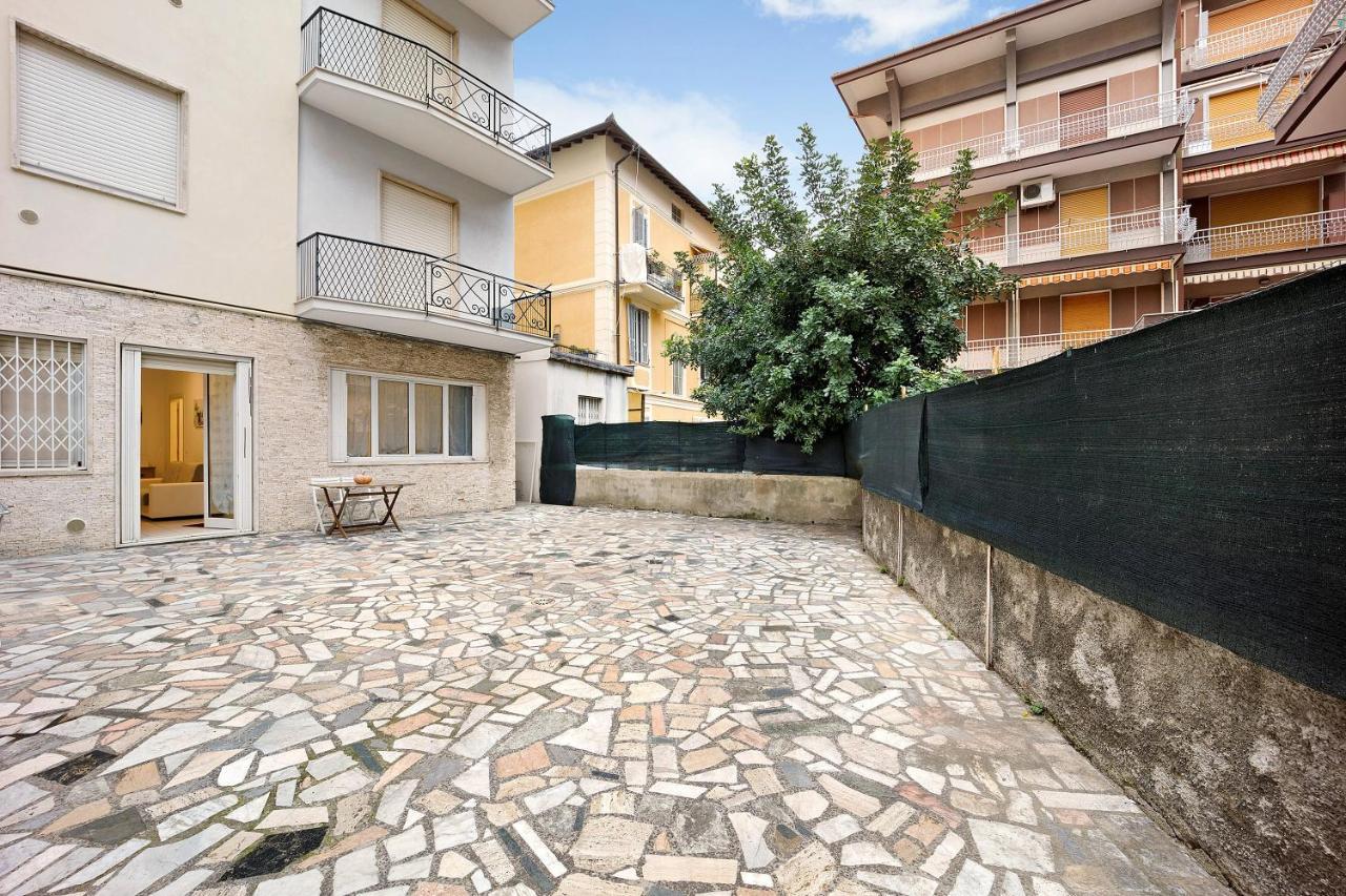 La Ballerina Di Alassio Extérieur photo